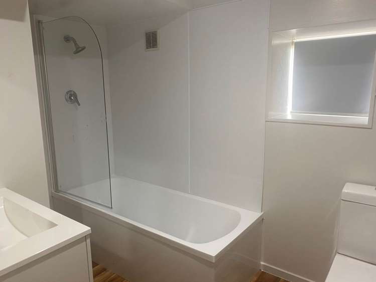 57 Beaumonts Way Manurewa_11