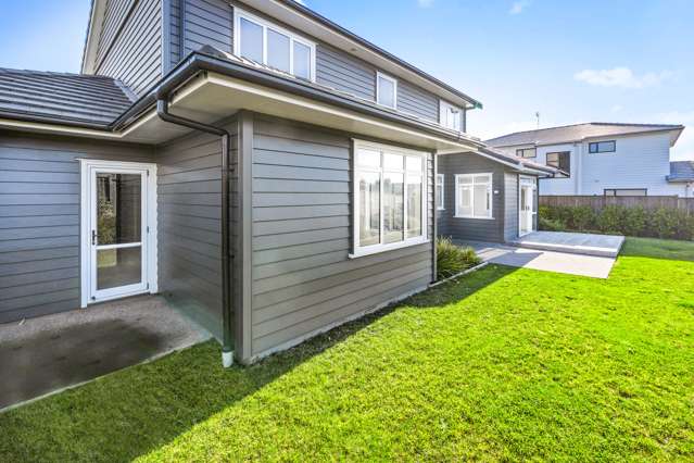 13 Couldrey Crescent Red Beach_4