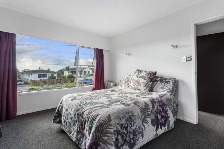 89 and 89A Pupuke Road Northcote_7