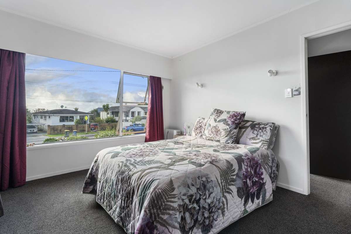 89 and 89A Pupuke Road_3