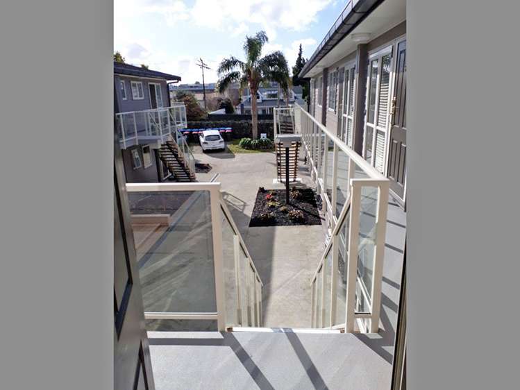 10/M Sylvan Ave East 1728_11