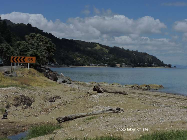 410 Thames Coast Sh25 Road Te Puru_24