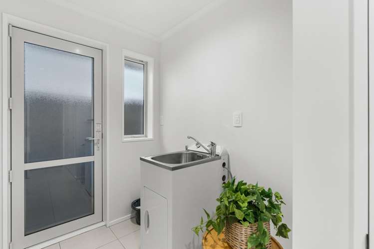 1 Somerville Crescent Aidanfield_14