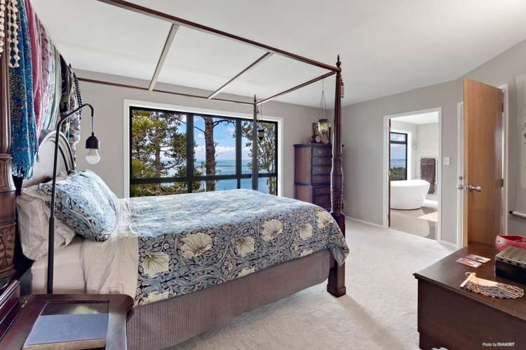 26 Takahe Road Titirangi_4