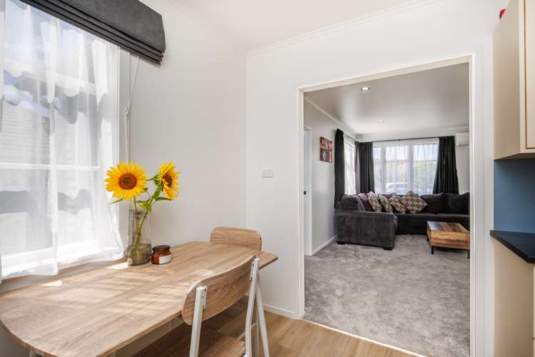 42 Clyde Crescent Roslyn_10