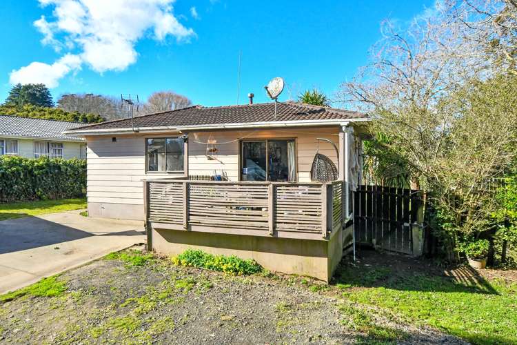 6 Redcrest Avenue Papakura_1