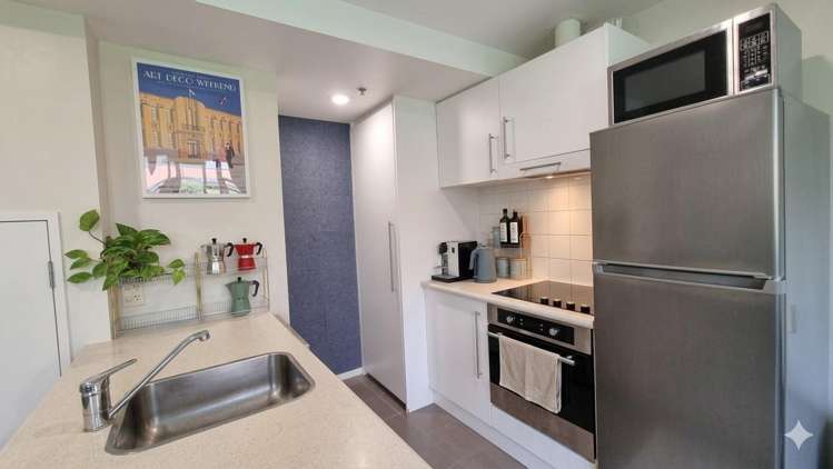 6D/22 Liverpool Street 10015_2