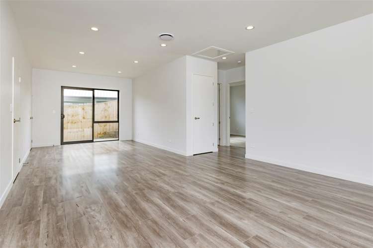 1 Hutukawa Drive Beachlands_14