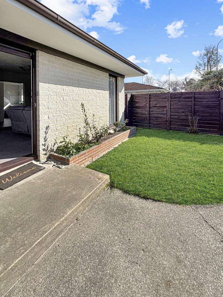2/518 Fitzroy Avenue 10482_5