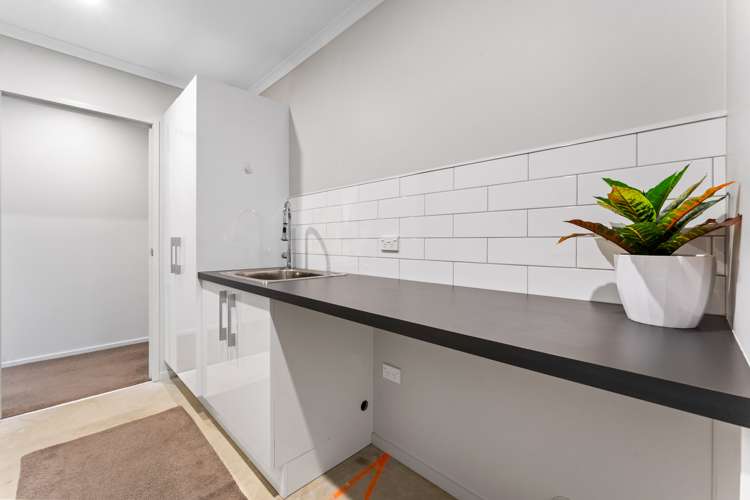 15 Orchard Terrace Riverhead_25