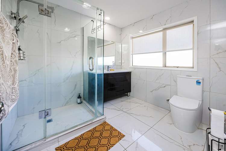 87 Middlefield Drive Flat Bush_17