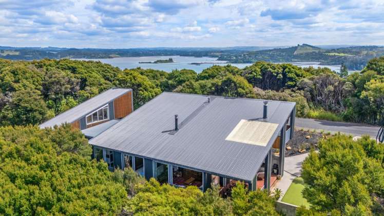 3 Bush Point Road_1