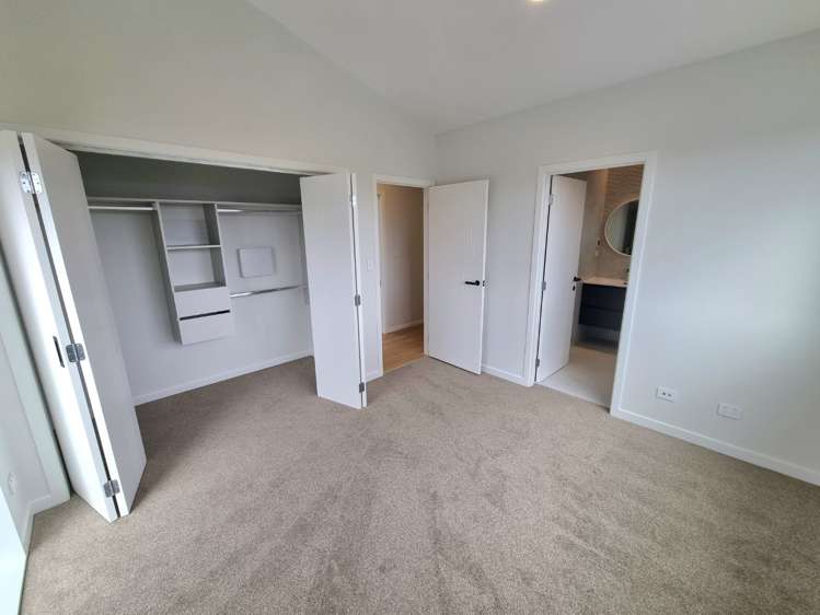 2 Matau Way Hauraki_11