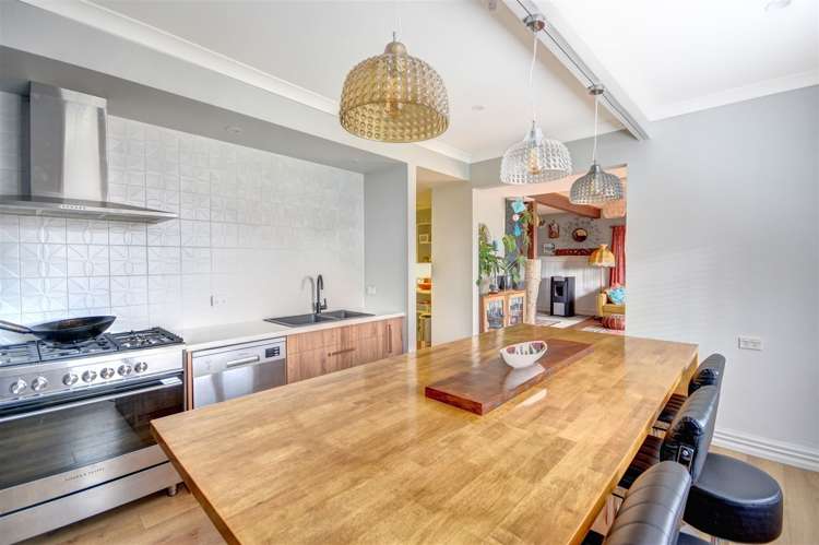 51 Easther Crescent Kew_4