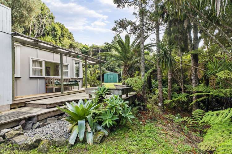 227 Godley Road Titirangi_0