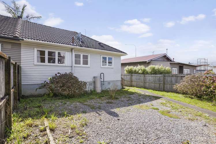 30 Onewa Road_5