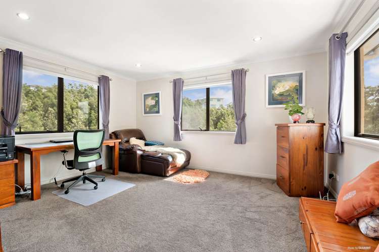 57 Bernard Magnus Lane Greenhithe_17