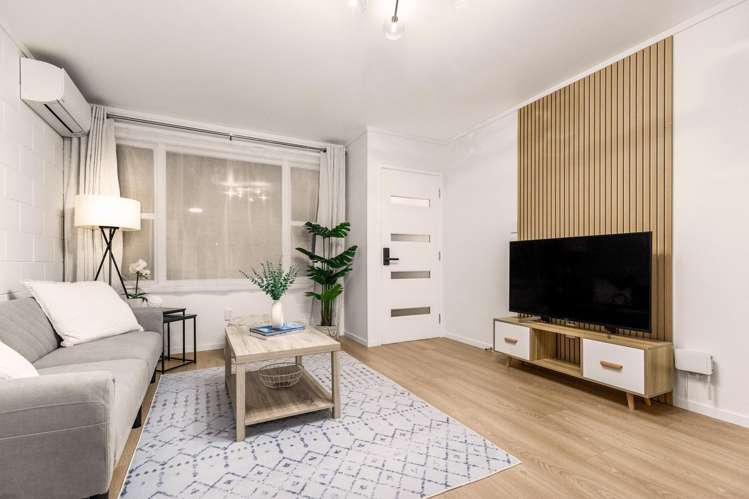 2/134 Edmonton Road Te Atatu South_14