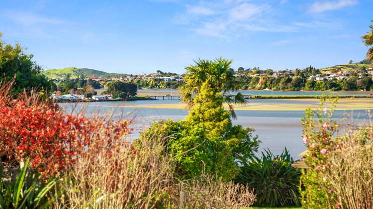 30 Lloyd Street Parkvale_2