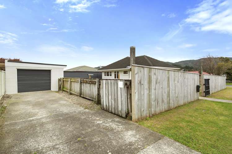 20 Petrie Street Wainuiomata_17