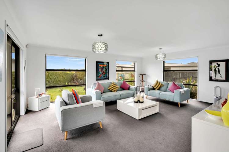 29 Araucana Way Burwood_9