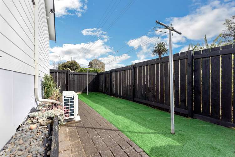 2/73 Russell Road Manurewa_23