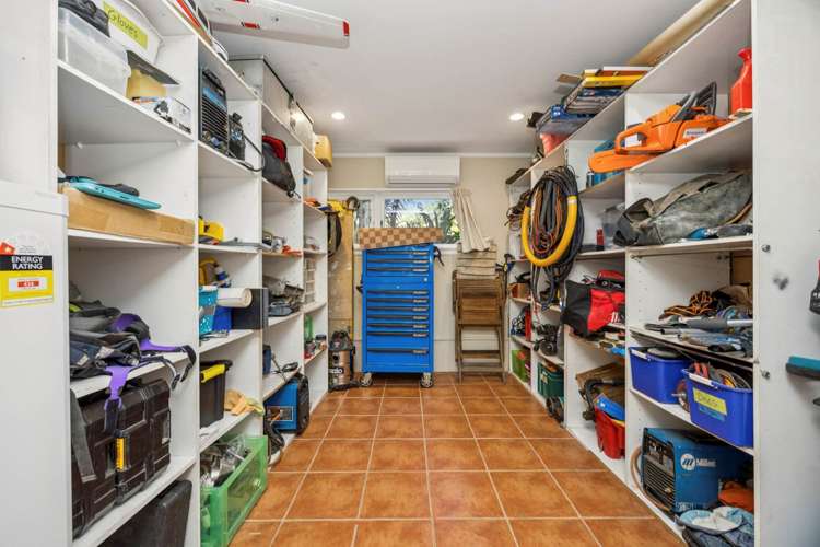 12 Raroa Terrace Waiatarua_20