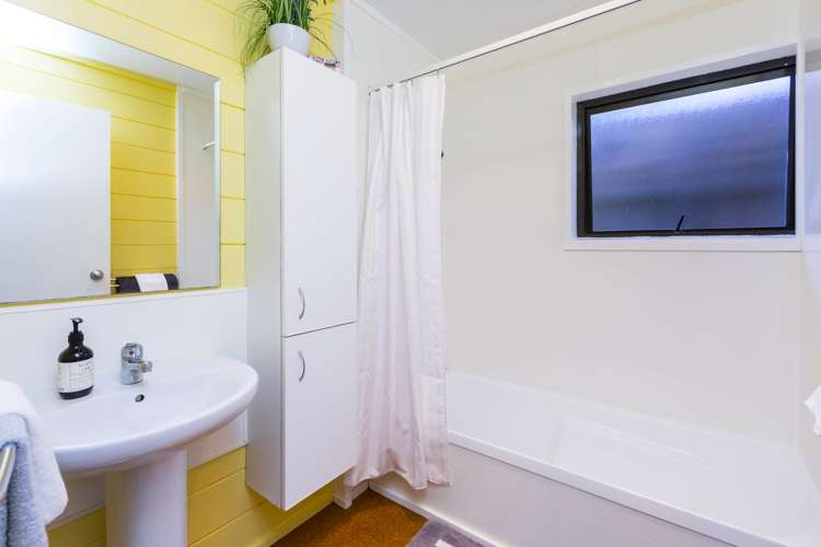 17 Forest Road Pinehaven_14