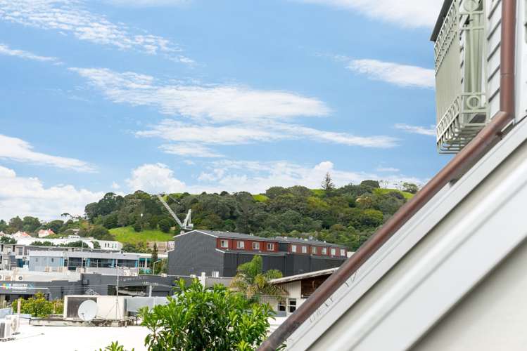 6/10 Ruru Street Eden Terrace_9