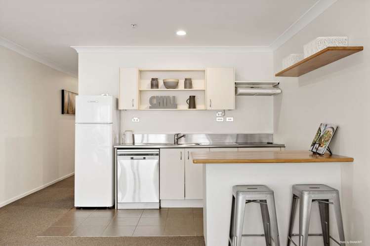 3X/15 Nelson Street City Centre_8