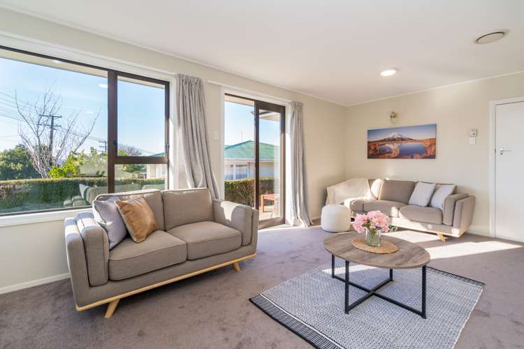 24 Gilkison Street Halfway Bush_1