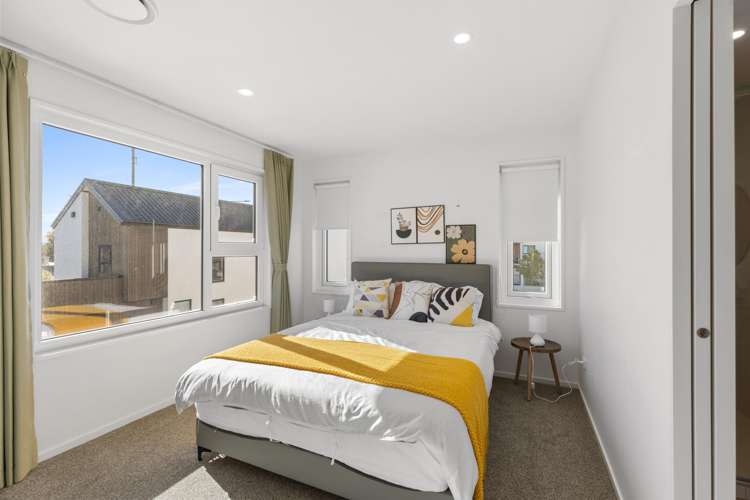 2/61 Waltham Road Sydenham_9