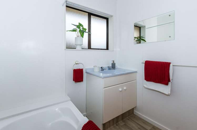 2/7 Penton Way Tahunanui_18