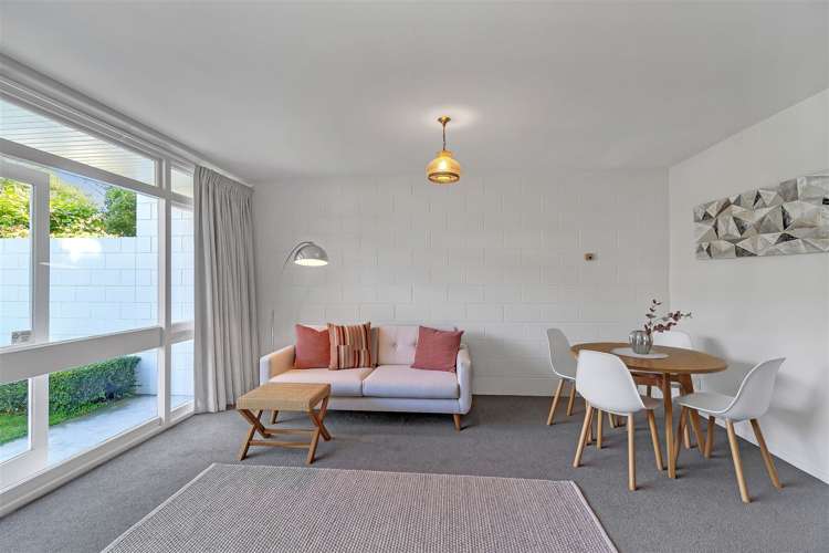 1/99 Aikmans Road Merivale_7