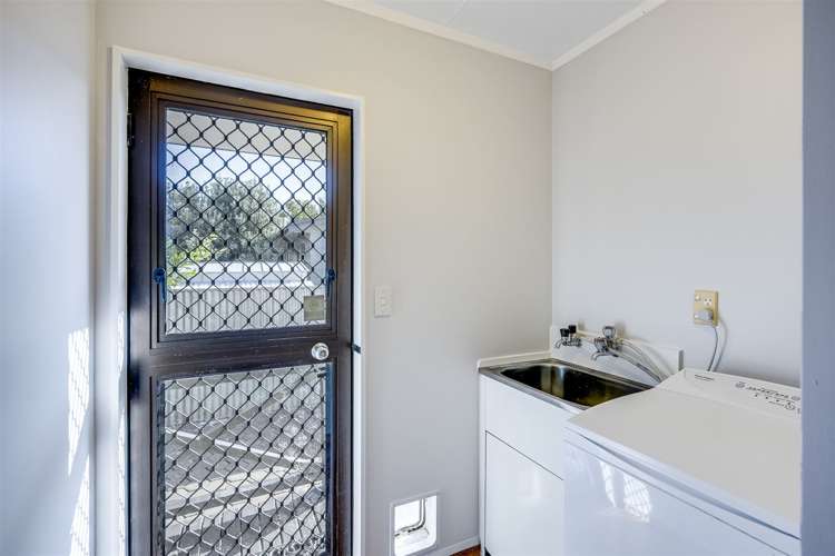 2/32 Spriggs Crescent Greenmeadows_7
