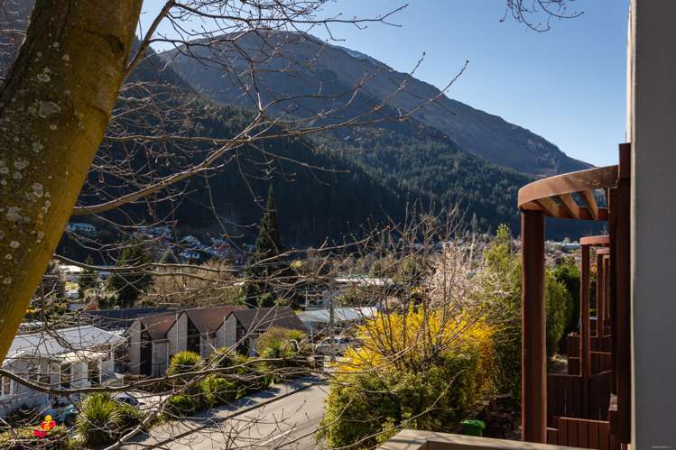 10/19 Gorge Road Queenstown_16