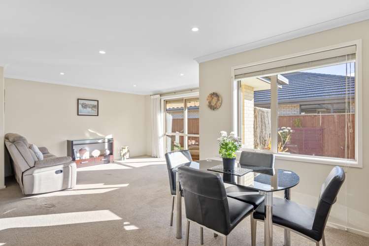 15 Korari Grove Redwoodtown_7