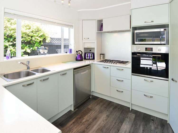 2/179 Centreway Road Orewa_8