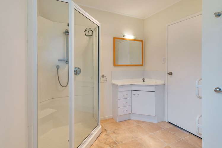 65 Sunvue Road Glen Eden_14