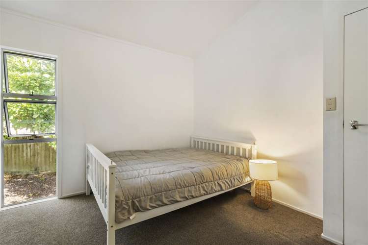 5 Taurus Crescent Beach Haven_17