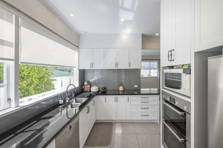 7 Epping Grove Karori_1