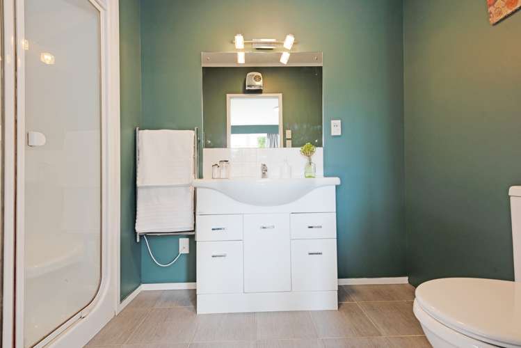 13 Cornford Street Karori_27