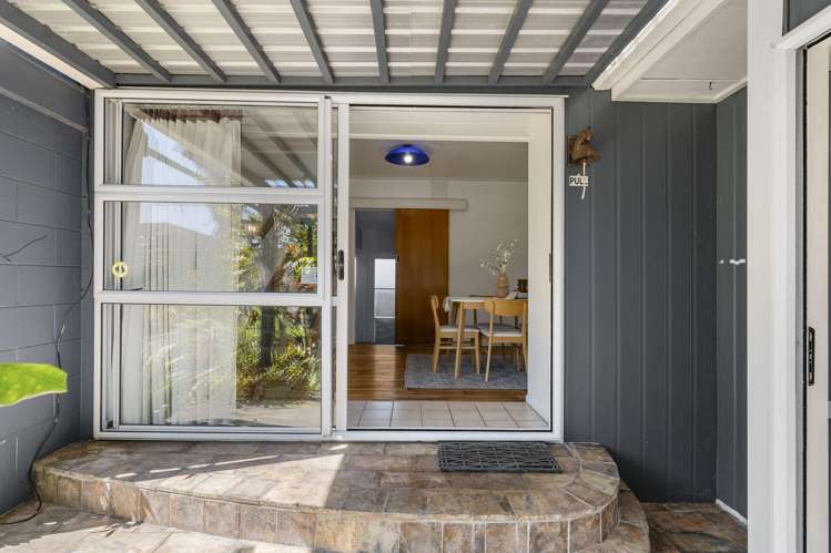 7 Hall Road Matua_10