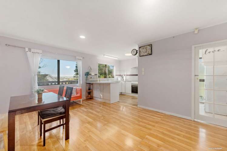 2/601 Glenfield Road_4