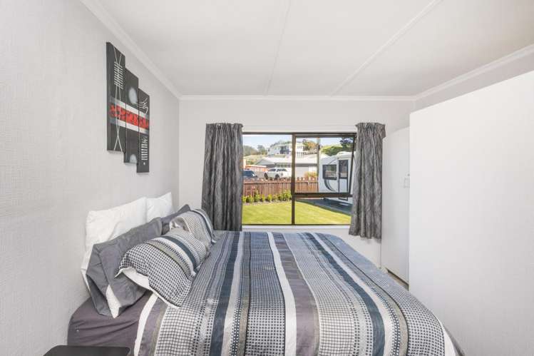 9 Chrystal Street Foxton Beach_21