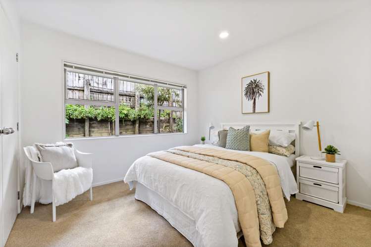 4 Coldham Crescent Saint Johns_16