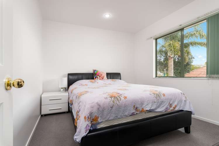 8a Kelwyn Road Kelston_11