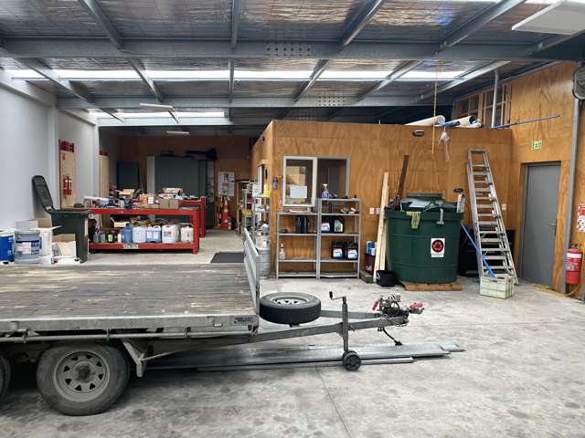 Unit B,76 De Havilland Drive Bell Block_3