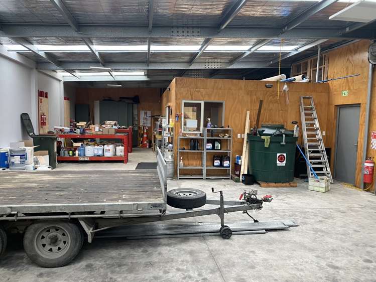 Unit B,76 De Havilland Drive Bell Block_3