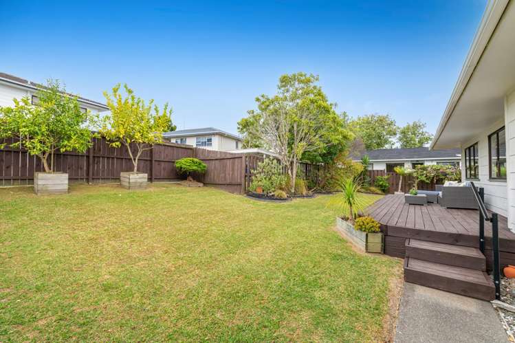 15A Tetrarch Place Totara Vale_21